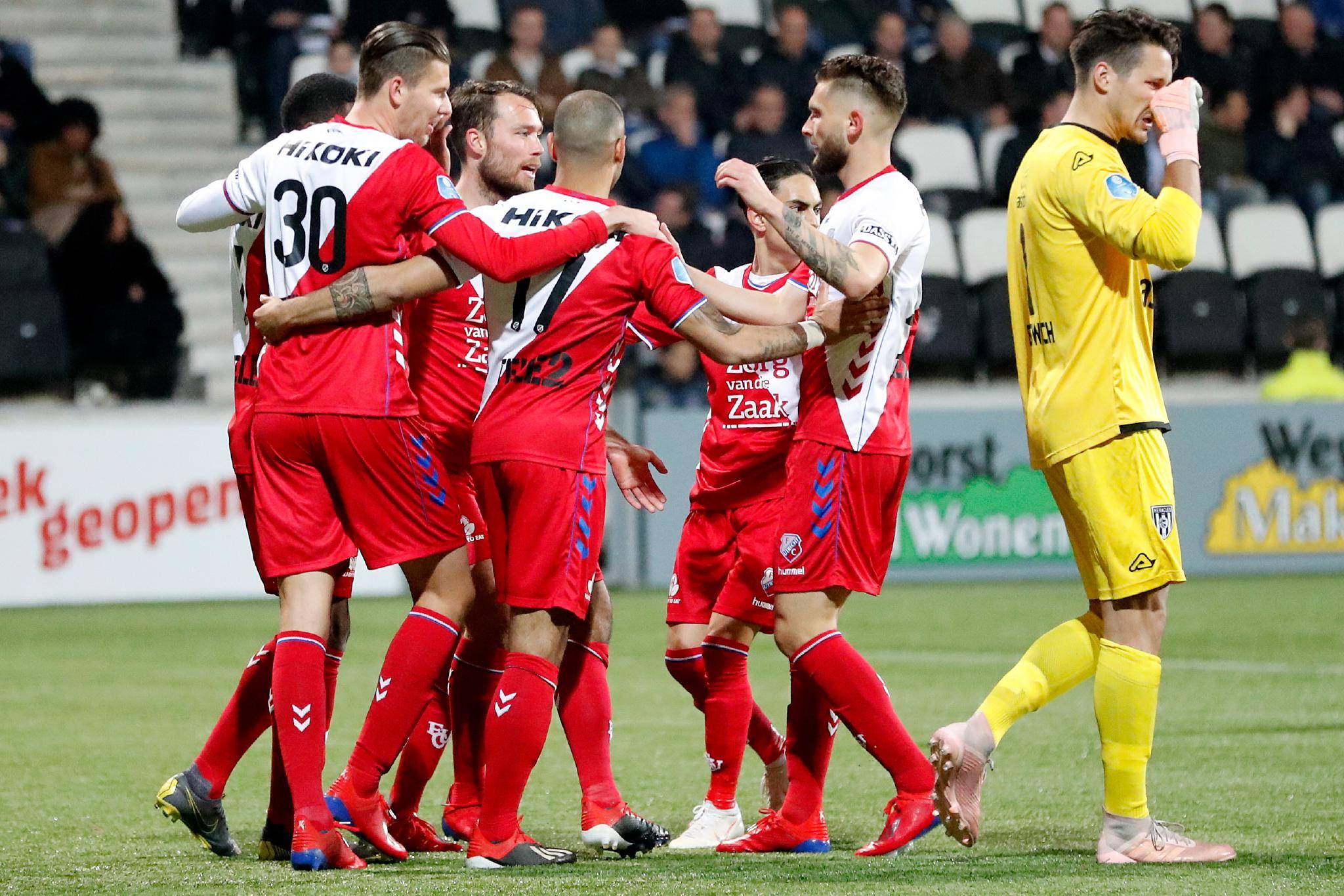 定性因素以, 较高的竞技